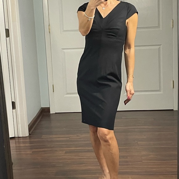 Banana Republic Dresses & Skirts - Banana Republic Black Wool Sleek Sheath Dress size 0